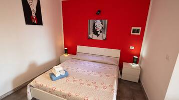 1 camera, ferro/asse da stiro, Wi-Fi, lenzuola