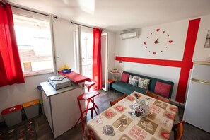 Interior - Summer apartments in the square in Balestrate (Disiu Holiday Homes) (Balestrate)