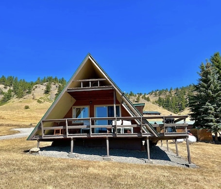 Exterior. Moose Cabin - Mountain Views, Hear Rushing River, Private, Pet Friendly