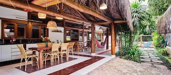 Praia de Itamambuca - Bali House
