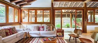 Praia de Itamambuca - Bali House