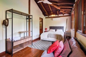 Villa | 5 chambres, bureau, fer et planche à repasser, accès au Wi-Fi (inclus)