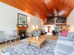 Living area - Shieldhill Farm House (Falkirk)