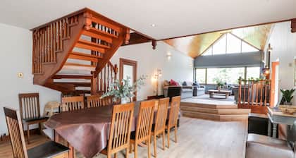 Shieldhill Farm House