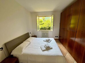 1 bedroom, WiFi, bed sheets, wheelchair access
