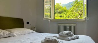 Apartment with garden and garage Dongo - A28