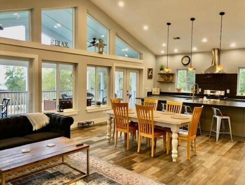 Pet friendly Lowcountry home on a creek with dock