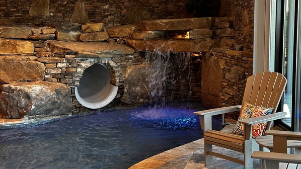 Innenpool, beheizter Pool