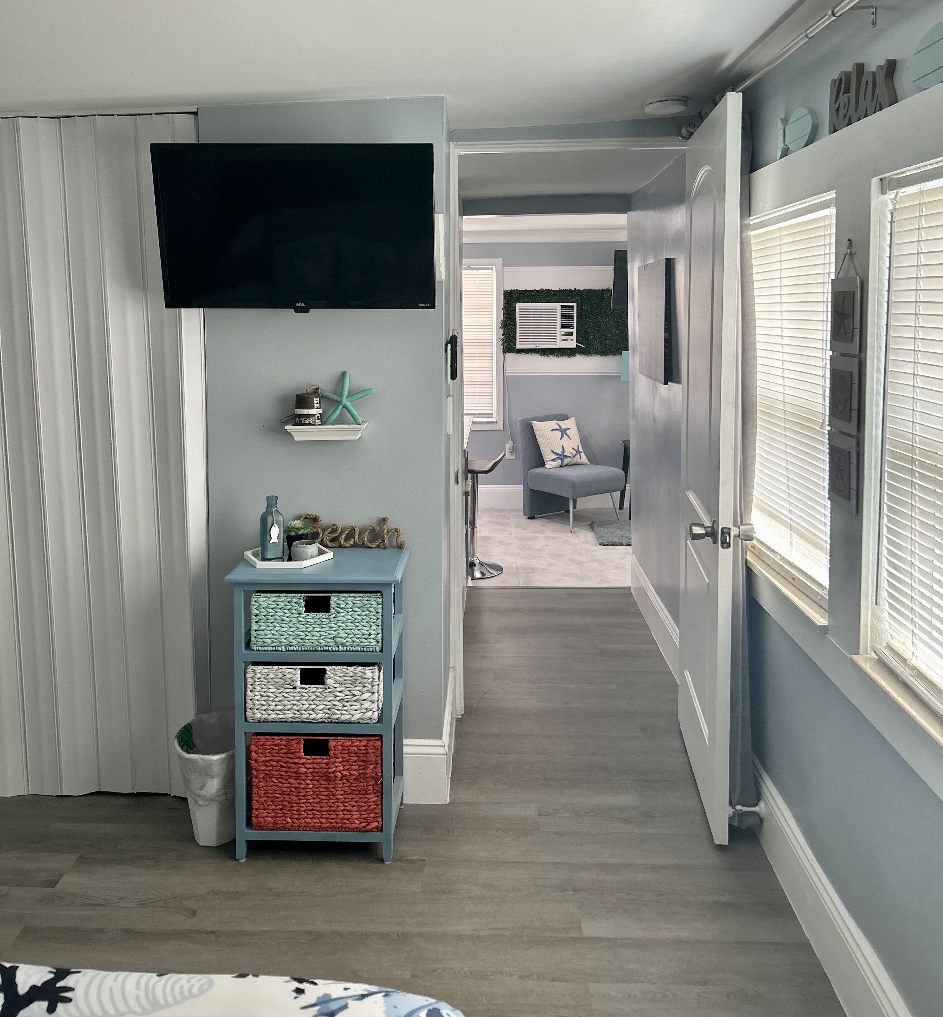 1 habitación, tabla de planchar con plancha, wifi gratis y ropa de cama 