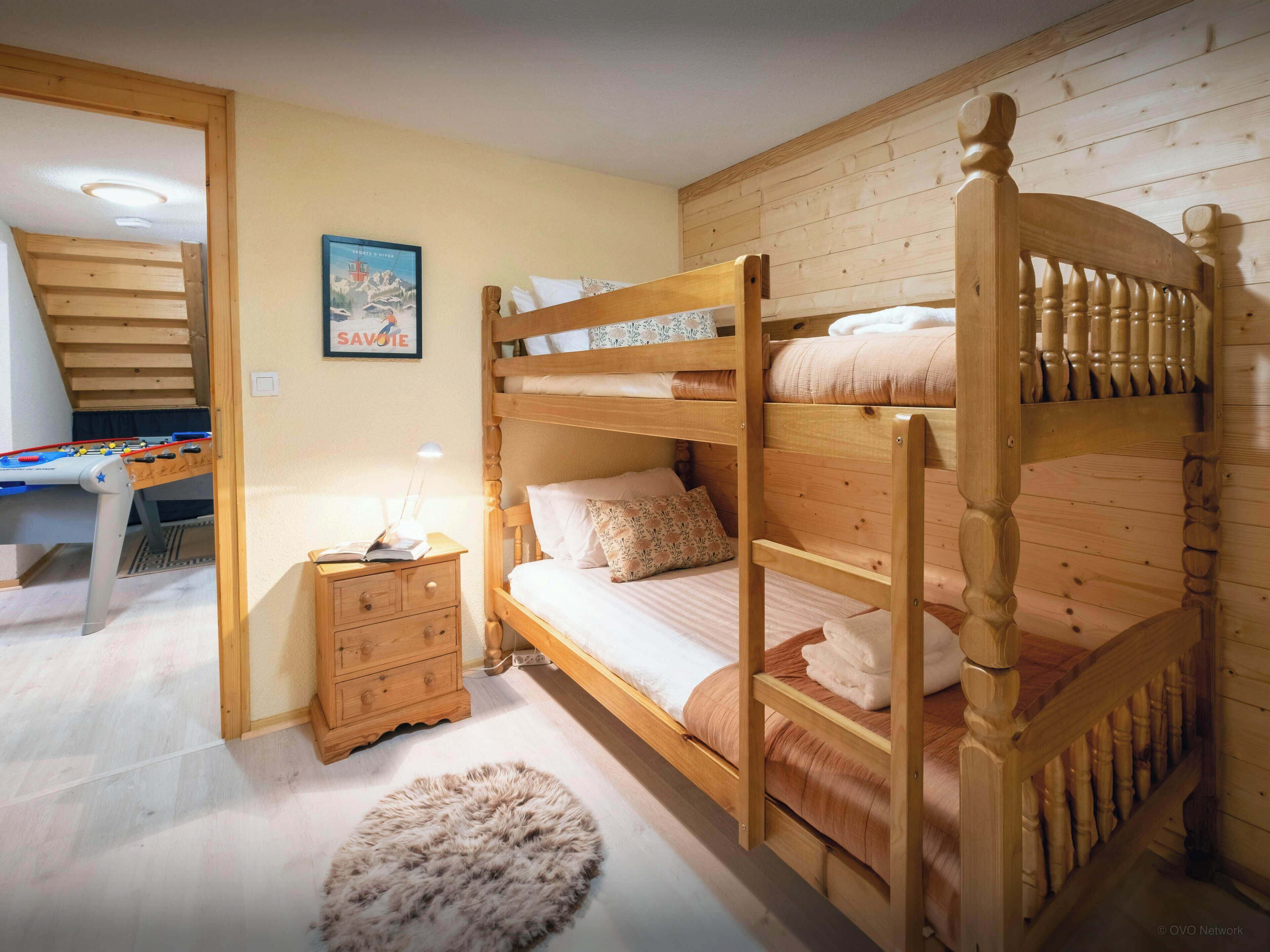 6 chambres, fer et planche à repasser, Wi-Fi, draps fournis