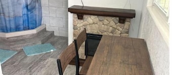 90 minutes from Las Vegas in old mining town. Pet friendly.