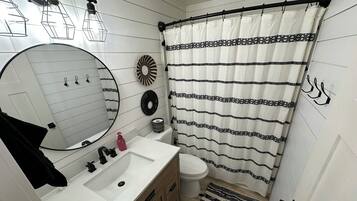 Dusche, Handtücher, Seife, Shampoo