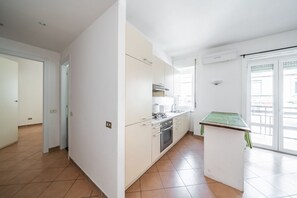 Oven, stovetop