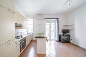 Oven, stovetop, toaster