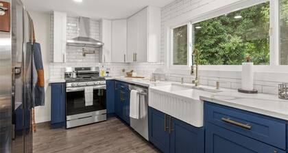 Game-Day Getaway! Modern Home near Downtown, Schools and Stadiums