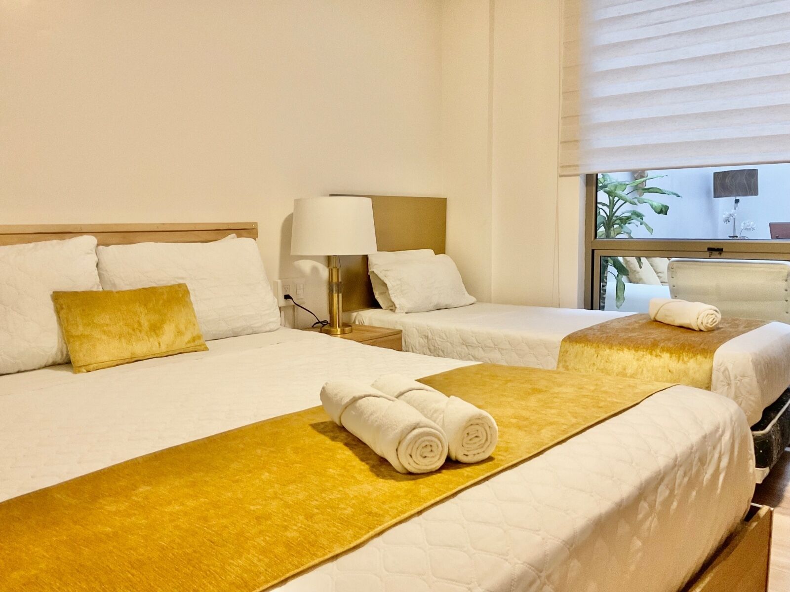 Egyptian cotton sheets, premium bedding, down comforters, desk