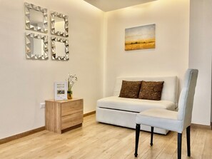 Luxury Apartment, 2 Bedrooms | Living area - Hotel Bristol Cuenca (Cuenca)