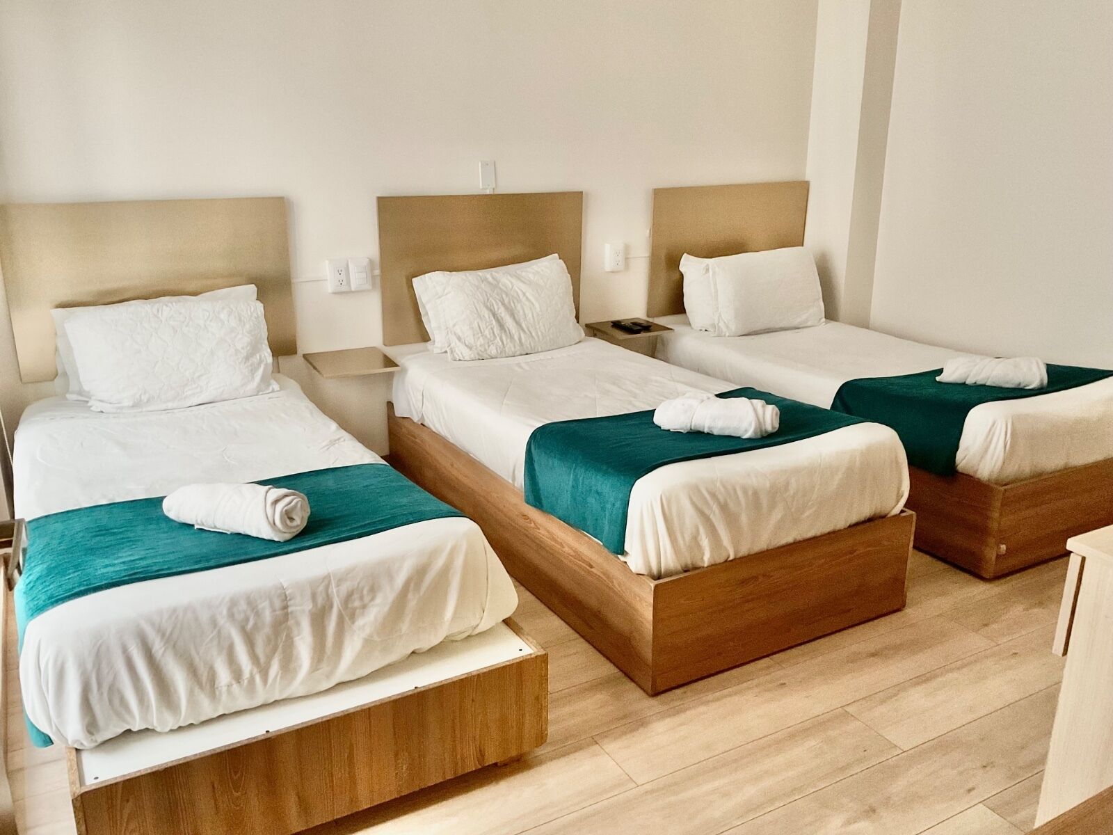 Egyptian cotton sheets, premium bedding, down comforters, desk