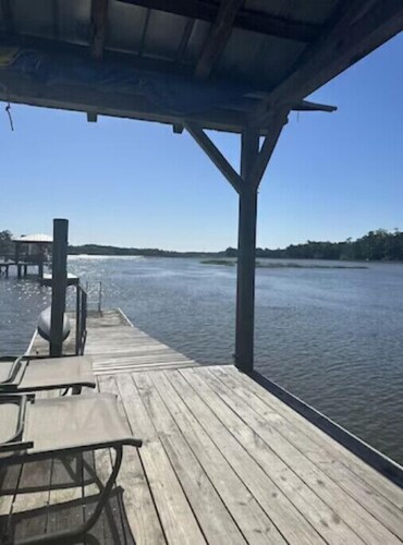 House with private deep water dock-for >29 nights, 50% discount