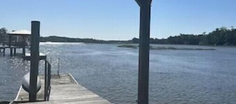 House with private deep water dock-for >29 nights, 50% discount