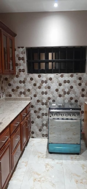 Deluxe Apartment, 2 Bedrooms | Private kitchen
