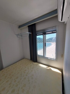 4 slaapkamers, een strijkplank/strijkijzer, wifi, beddengoed