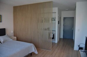 1 غرفة نوم ومكواة/لوح كي وواي فاي مجانًا وملاءات أسرّة