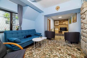 Living area - Holiday home with internet access and air conditioning (Grižane)