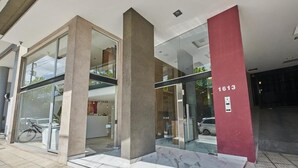 Exterior - Av. Dorrego 1600 (Buenos Aires)