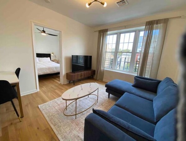 Living area - Coolest Digs in Jersey City (Jersey City)