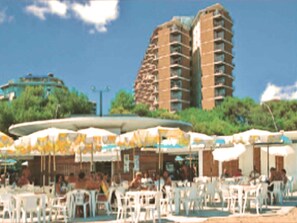 Outdoor dining - Holiday apartment mit Klimaanlage und Meerblick (Lignano Sabbiadoro)