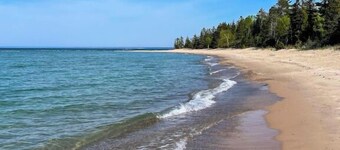 Beach House On Lake Huron: Spring Awakenings: Walk the Beach and Watch Eagles Soar!