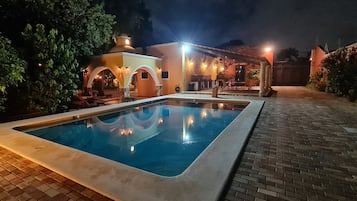 Alberca al aire libre