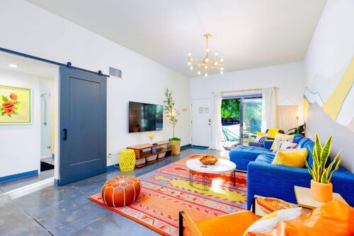 25% Off July & Aug! Great Community -Pool/Jacuzzi*