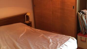 4 chambres, fer et planche Ă repasser, Wi-Fi, draps fournis