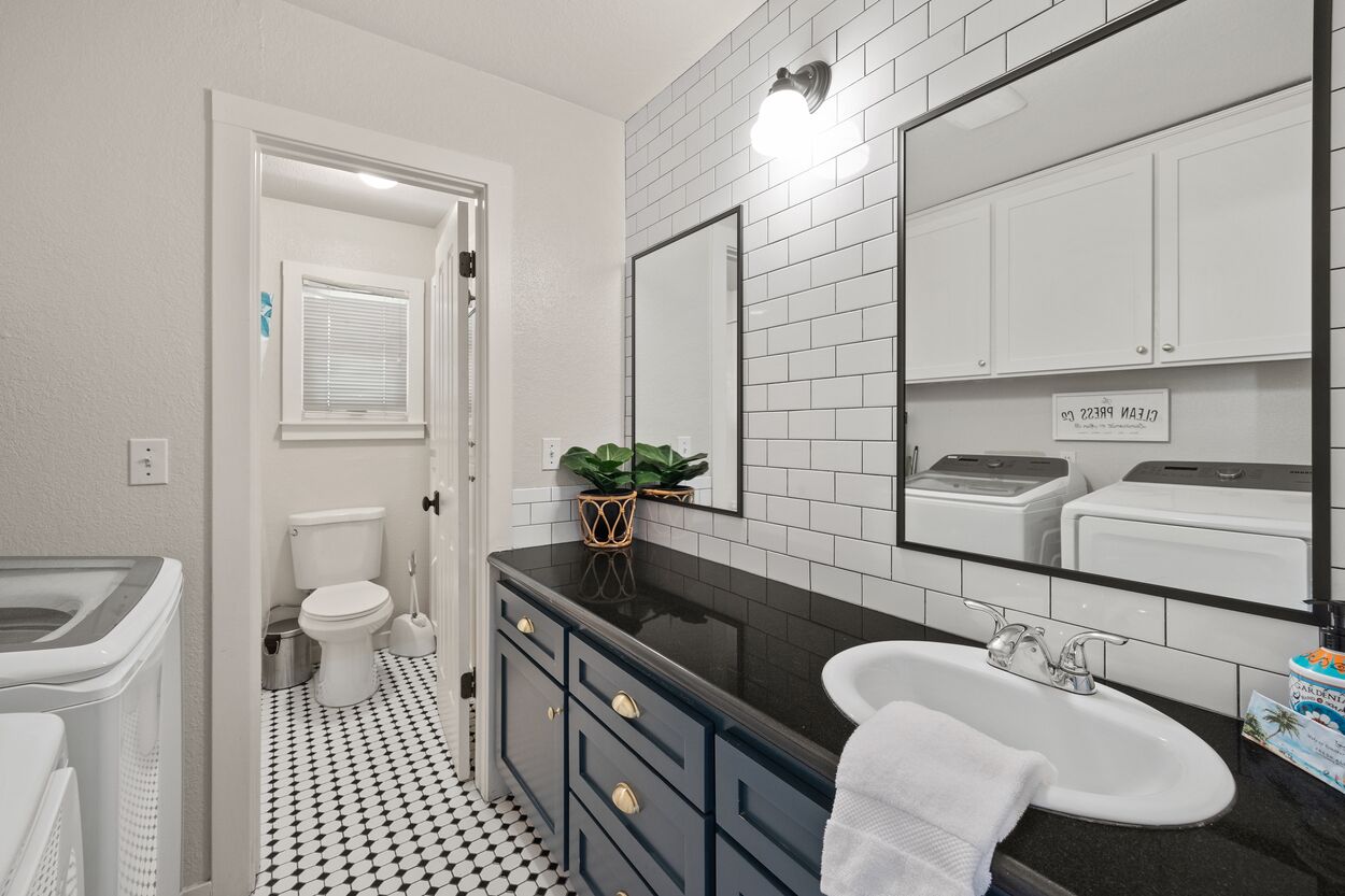 Hårføner, håndklær, såpe og sjampo