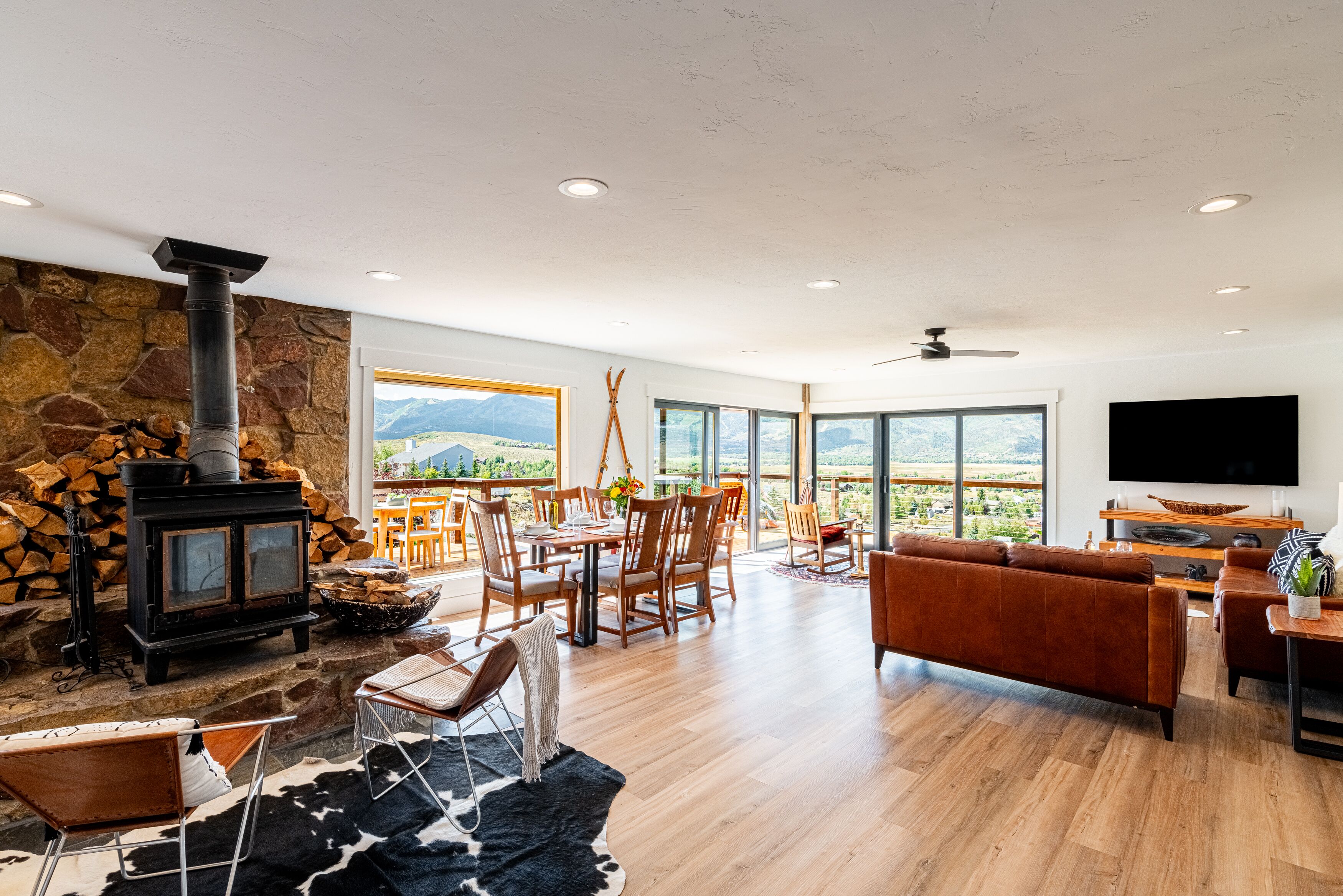 Incredible Views, 2 Gourmet kitchens + Living Spaces! Park City Mountain View 6250