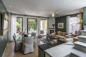 独特独立别墅 | 起居区 | 平板电视、Netflix、流媒体服务