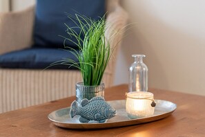 Unclassified image, 3 of 19, button