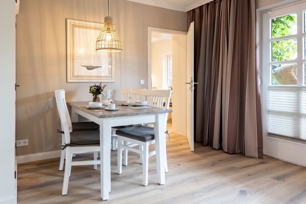 Imagen sin descripción, 1 de 15, botón