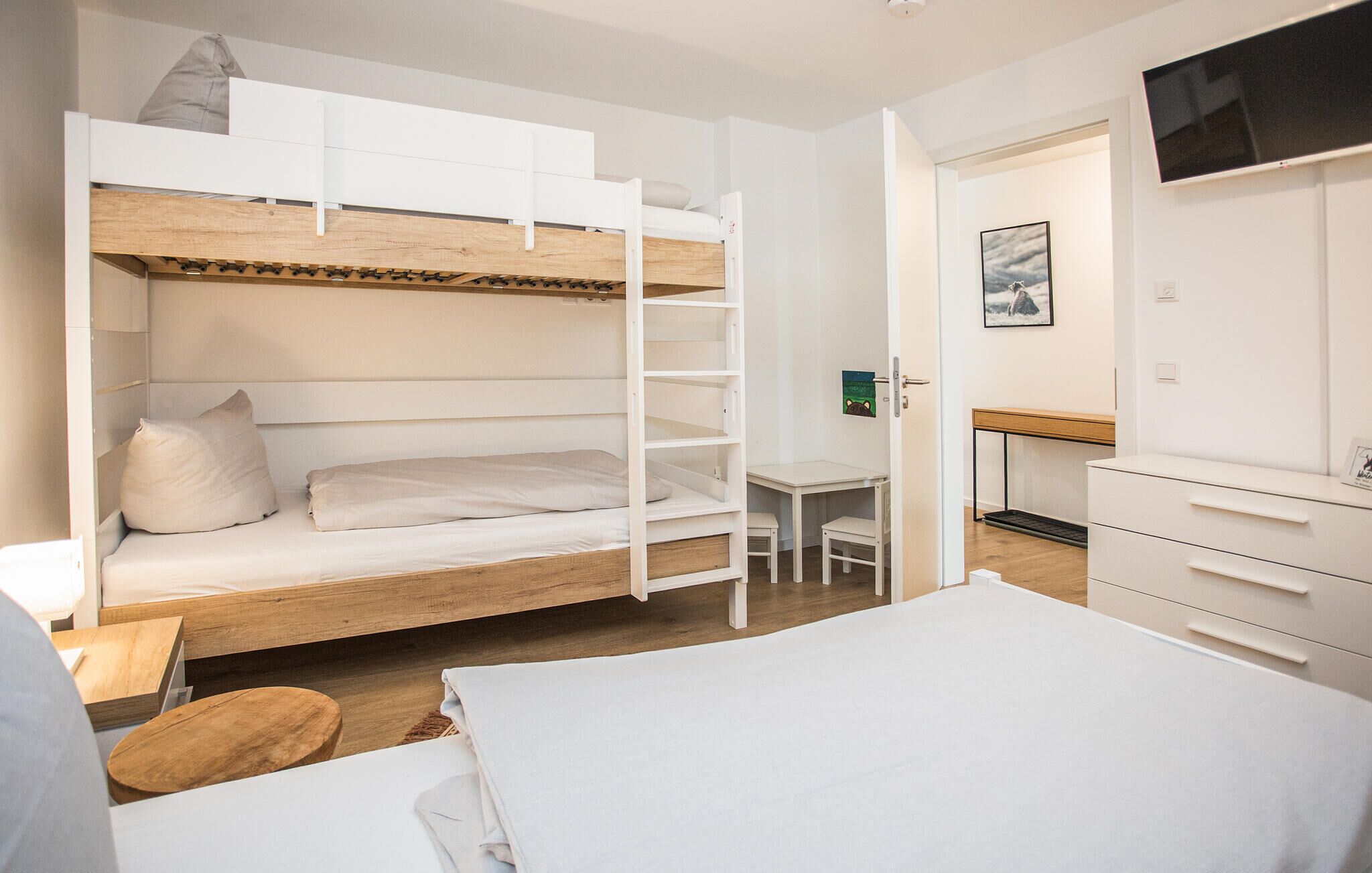 2 bedrooms, travel cot, free WiFi