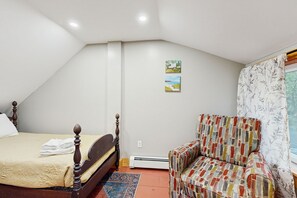 4 bedrooms, Internet, bed sheets