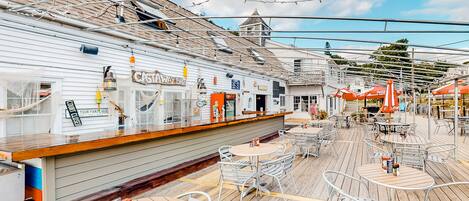 屋外ダイニングエリア