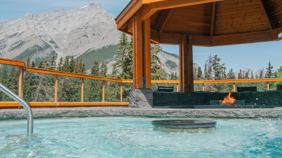 Hotel Canoe and Suites