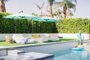 Pool - 31+ Day Rental, newly remodeled home, private pool and spa. Home away from home! (La Quinta)