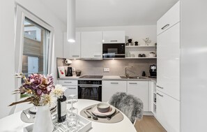 Kühlschrank, Herdplatte, Geschirrspüler