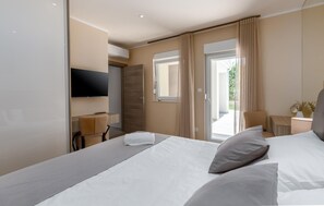 3 bedrooms, travel cot, free WiFi, bed sheets - Beautiful home in Barbariga (Barbariga)