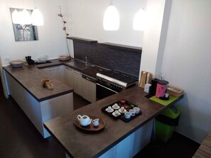 Fridge, oven, dishwasher