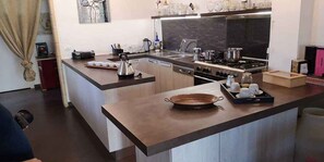 Kühlschrank, Ofen, Geschirrspüler