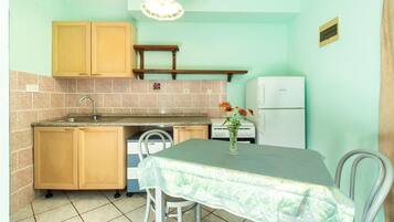 Refrigerador, horno y parrilla de estufa